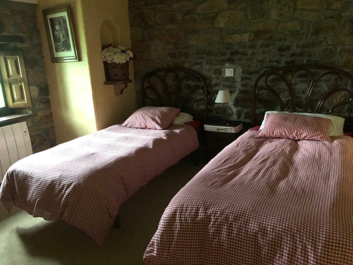La Casa Del Chileno Pensionat Liérganes Eksteriør billede